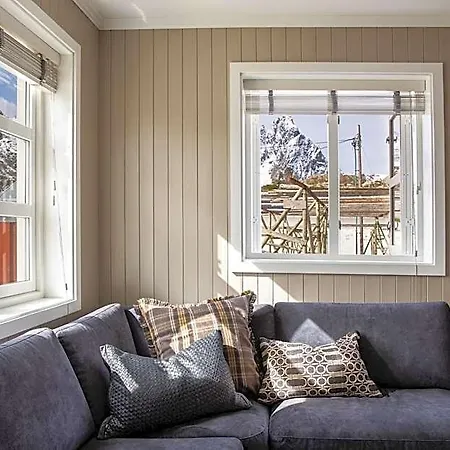 Solsiden Brygge Rorbuer Otel